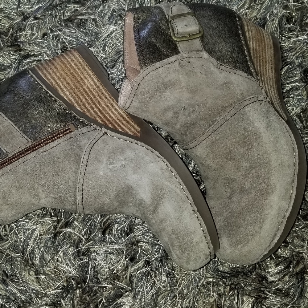 Dansko Shirley Booties Taupe